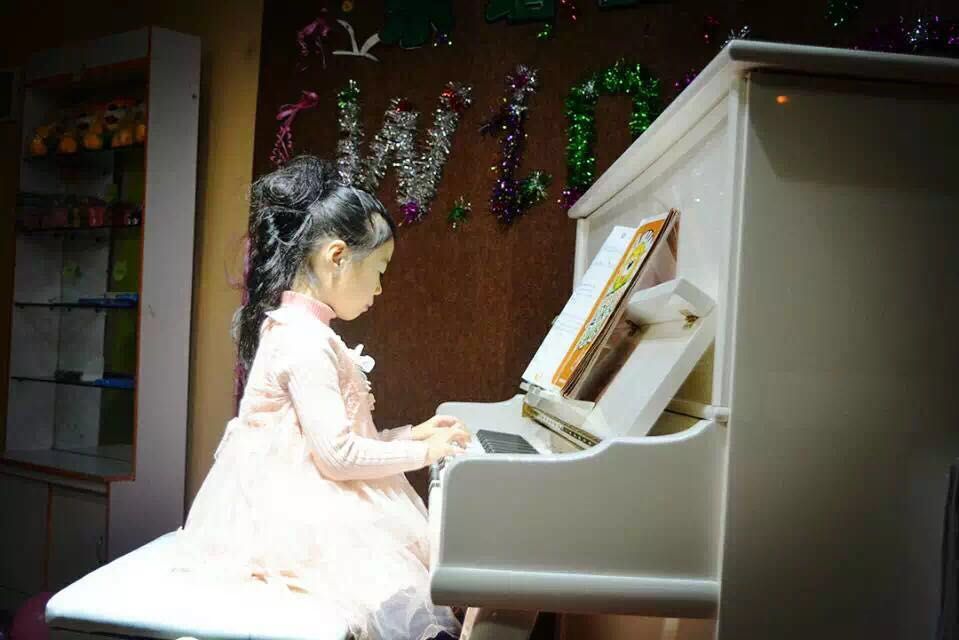 日照乐谱生半小时 轻松启蒙，让孩子爱上弹钢琴